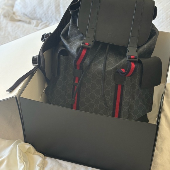 Gucci GG Supreme Backpack Black Red Stripes - 100% Authentic. - Picture 11 of 13
